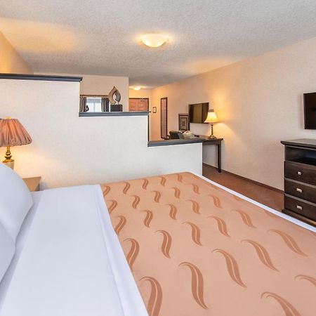 Quality Inn & Suites Lethbridge Dış mekan fotoğraf