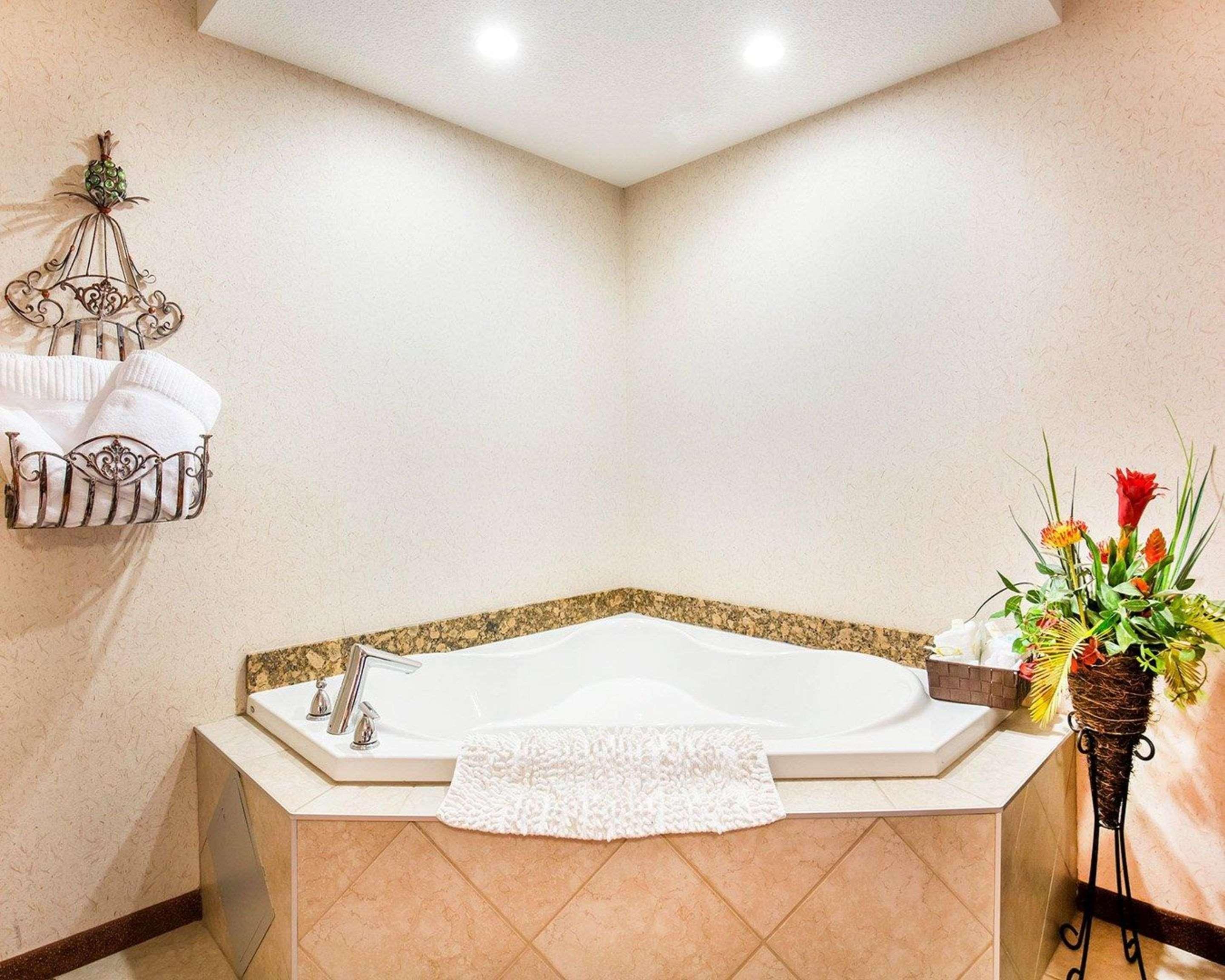 Quality Inn & Suites Lethbridge Dış mekan fotoğraf