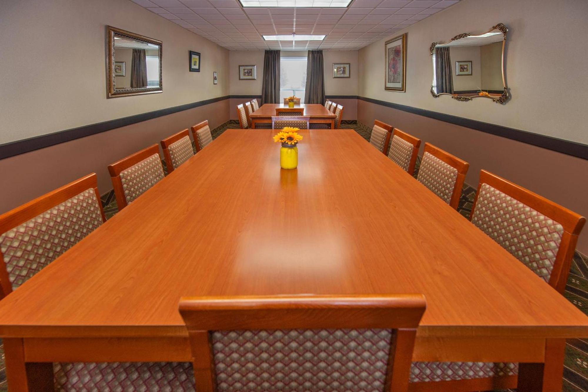 Quality Inn & Suites Lethbridge Dış mekan fotoğraf