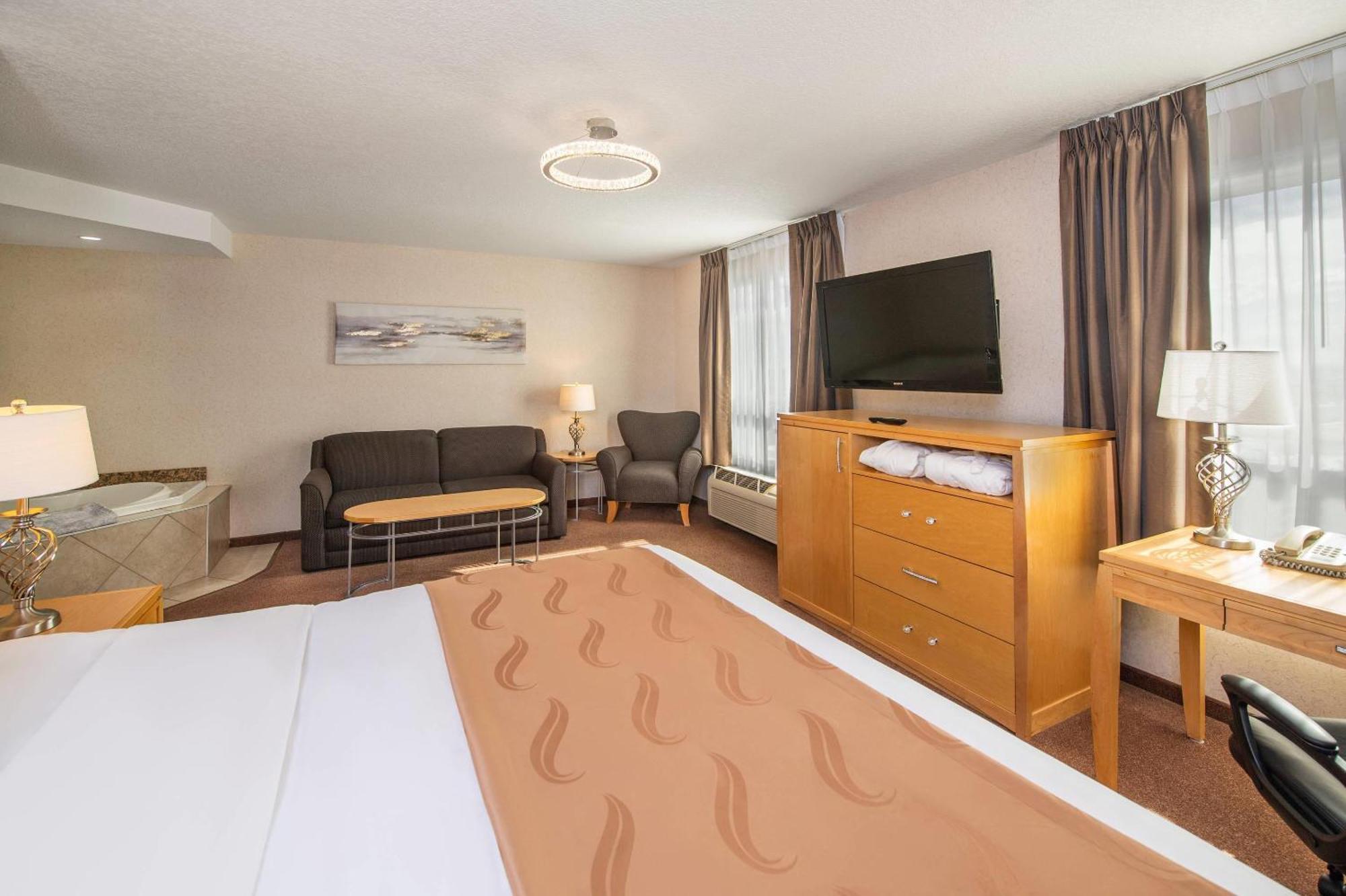 Quality Inn & Suites Lethbridge Dış mekan fotoğraf
