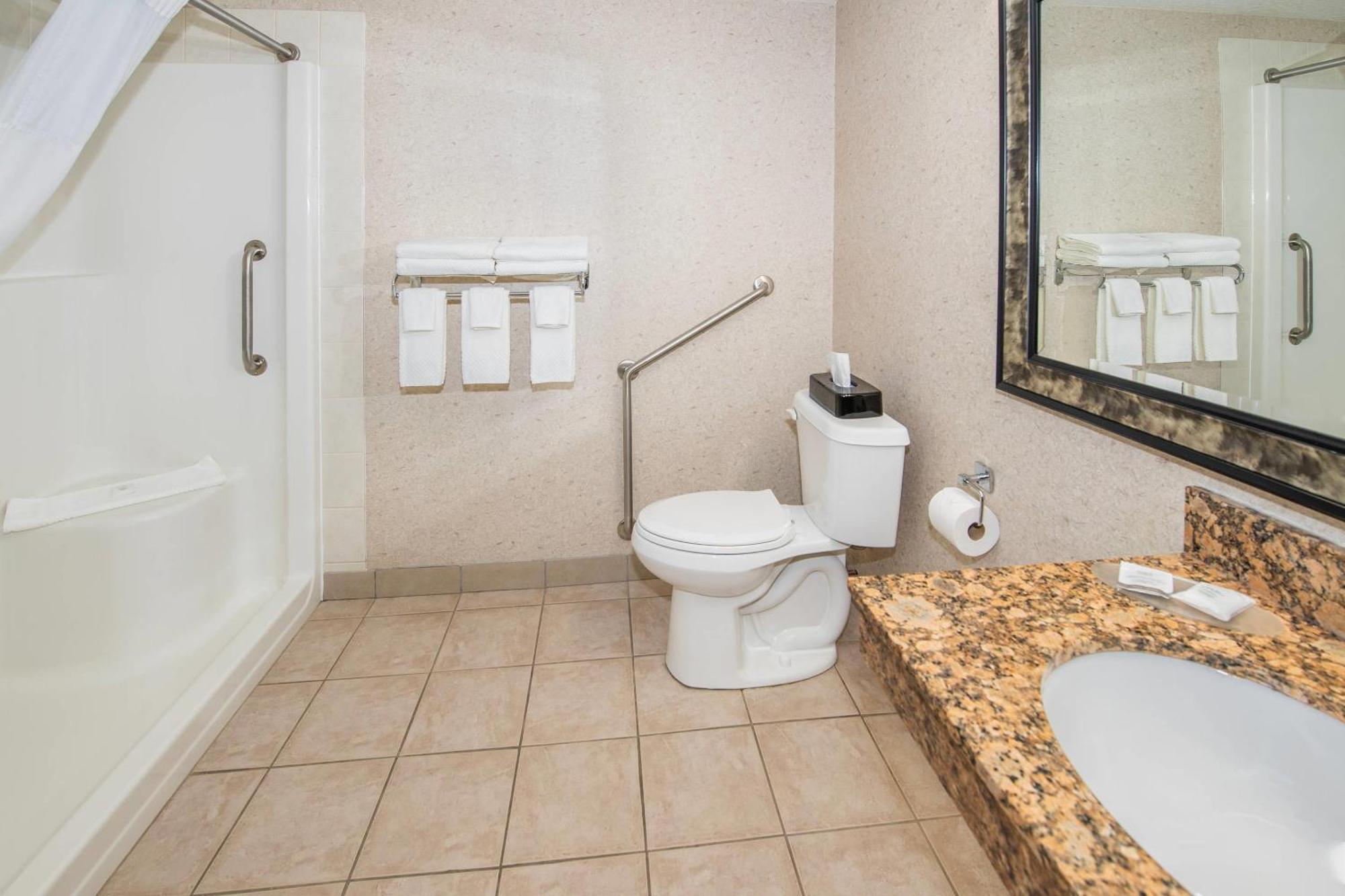 Quality Inn & Suites Lethbridge Dış mekan fotoğraf
